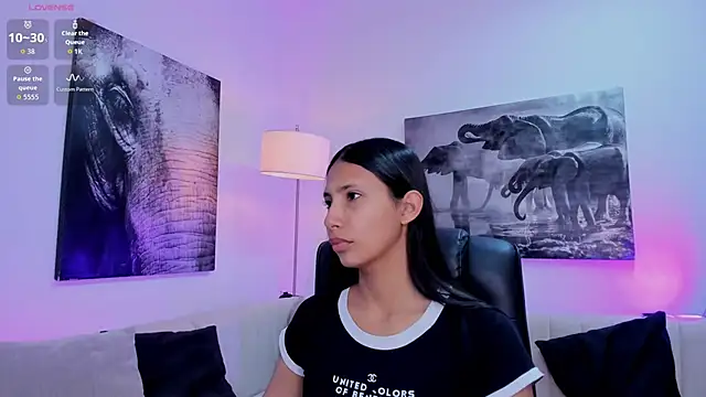 Snapshot of Ary_7 chatting on 11-18-25, 11:36 Ary 7 online show from 11-18-25, 11:36