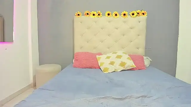 violetasimonz online show from 03-18-25, 03:42