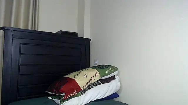 NIKKIE LOVE online show from 12-21-25, 04:41