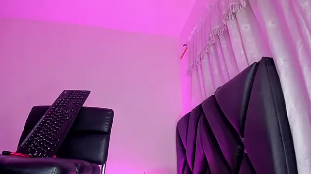 stephany doll  online show from 12-07-24, 12:13