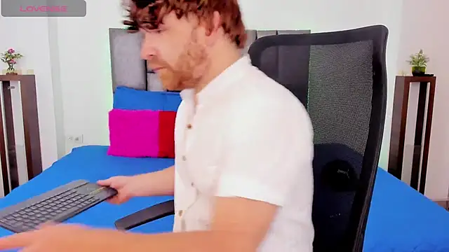 michacosio online show from 10-22-25, 06:51