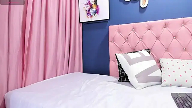 AngelitaWild  online show from 02-28-25, 08:39