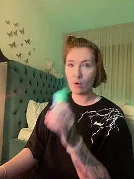  Chlo  e online show from 02-21-25, 10:04