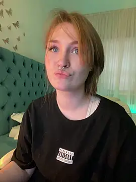  Chlo  e online show from 03-01-25, 05:42