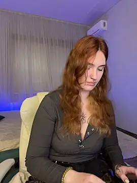  Chlo  e online show from 11-08-25, 12:38