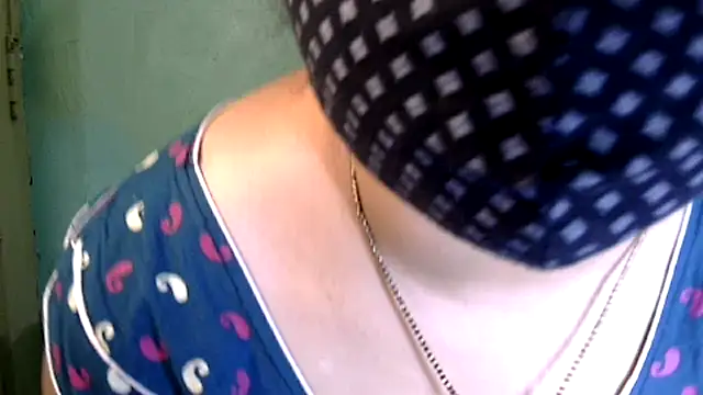 Snapshot of hotty_Sexy-couple chatting on 12-19-24, 10:13 hotty Sexy-couple online show from 12-19-24, 10:13