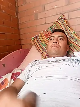 Snapshot of Diego_leon27 chatting on 10-11-25, 04:49 Diego leon27 online show from 10-11-25, 04:49