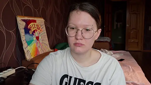 MiriamOr online show from 10-31-25, 07:42