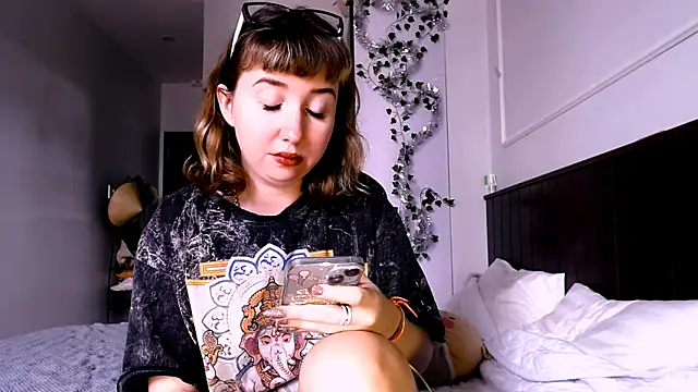 Cosmo Riri online show from 01-10-25, 05:37