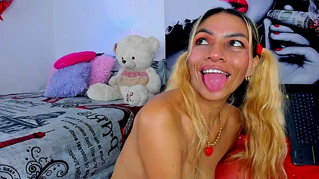 Snapshot of Angeline_focus chatting on 11-16-25, 12:44 Angeline focus online show from 11-16-25, 12:44