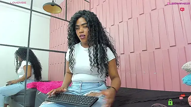 Briana Wells  online show from 02-21-25, 01:00