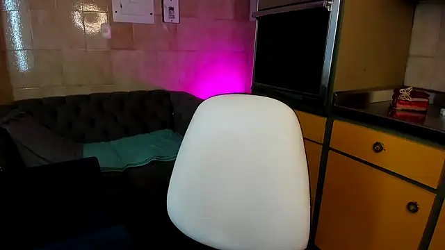 Leticia goddes online show from 01-11-25, 05:31