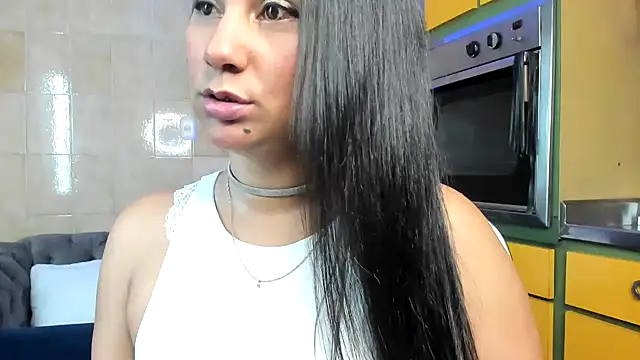 Leticia goddes online show from 03-17-25, 01:08