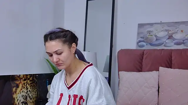 NicolLopeze online show from 02-26-25, 07:20