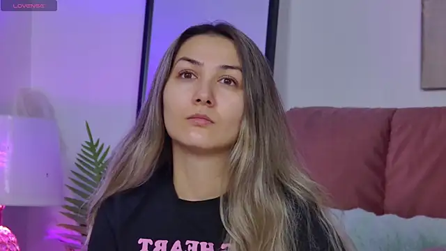 NicolLopeze online show from 11-14-25, 06:23