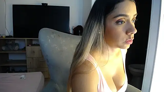 Snapshot of natalie_fox23 chatting on 01-22-25, 04:55 natalie fox23 online show from 01-22-25, 04:55