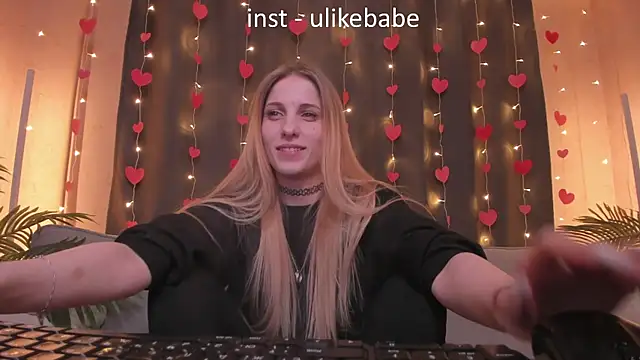 Snapshot of Anna_Fink chatting on 02-28-25, 12:10 Anna Fink online show from 02-28-25, 12:10