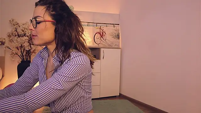 Misslullu online show from 01-19-25, 07:57