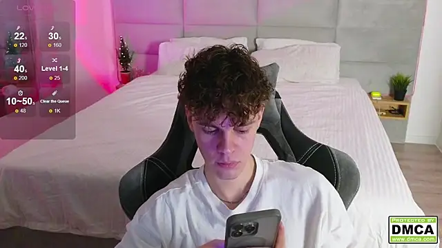 cute thomas online show from 12-28-24, 07:33