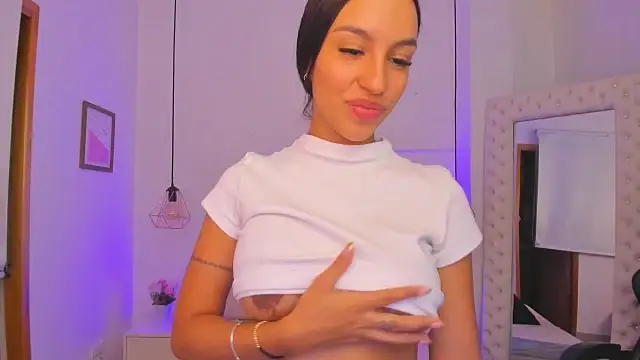 xiomara  cortes online show from 02-28-25, 07:25