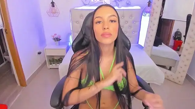 xiomara  cortes online show from 03-04-25, 07:11