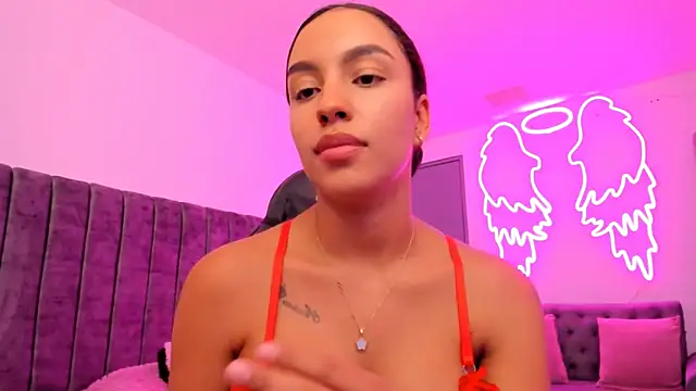 xiomara  cortes online show from 09-30-25, 12:48