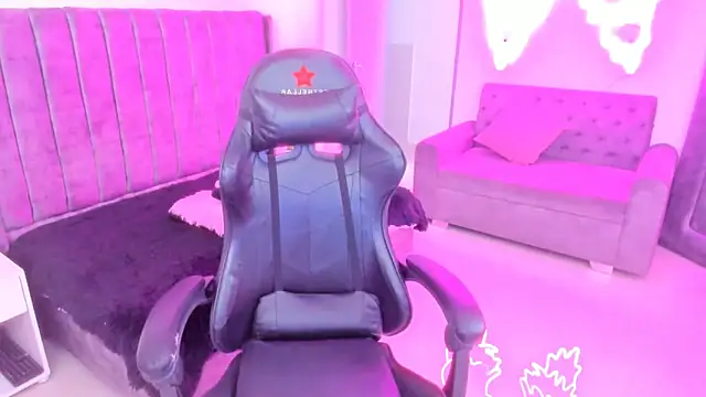 xiomara  cortes online show from 11-10-25, 07:24