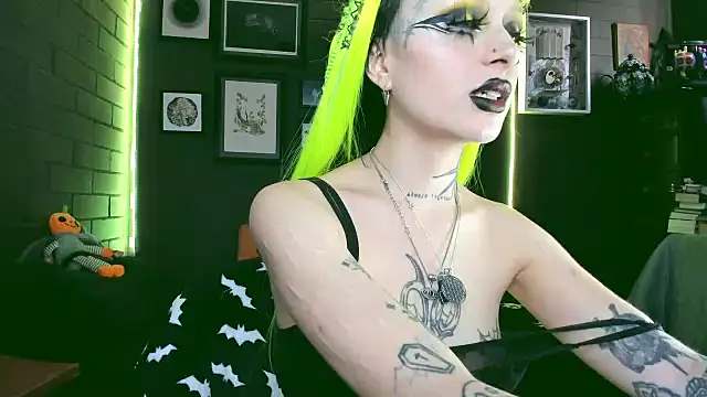 insania 9999  online show from 02-19-25, 04:33