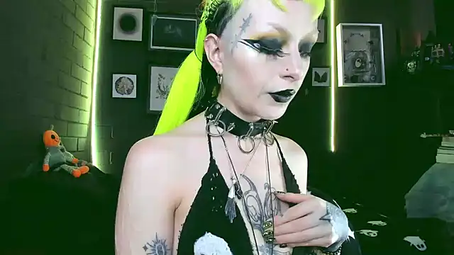 insania 9999  online show from 03-12-25, 04:13