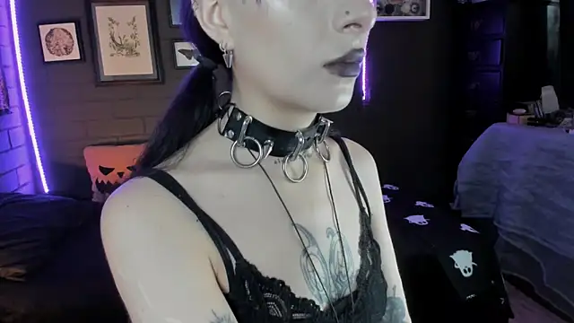 insania 9999  online show from 10-22-25, 05:34