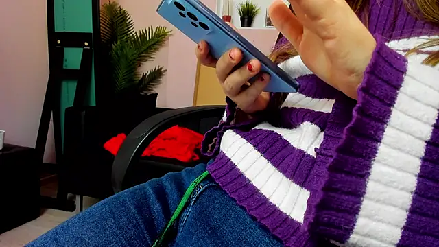 Persephoni online show from 02-15-25, 07:17