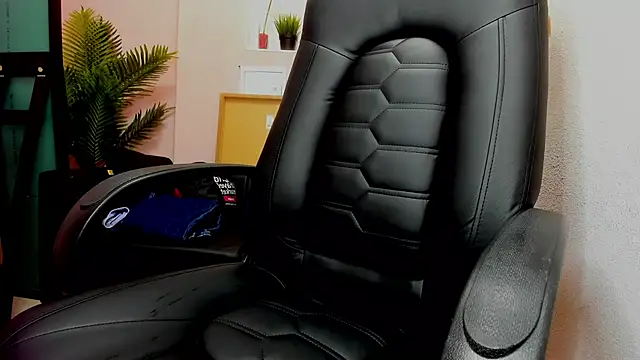 Persephoni online show from 03-09-25, 08:51