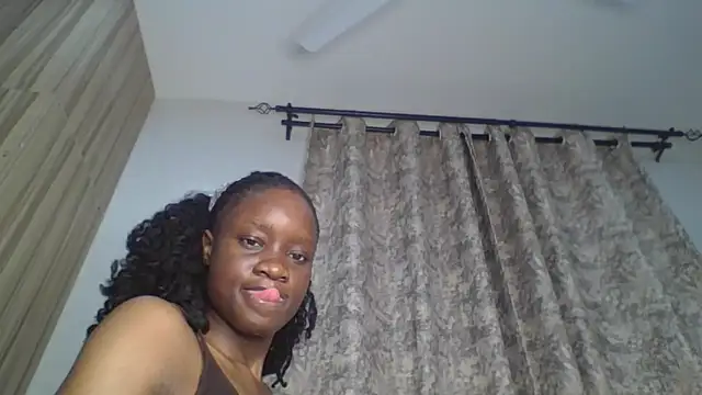Snapshot of sweet_sassy_ chatting on 10-04-25, 05:16 sweet sassy online show from 10-04-25, 05:16