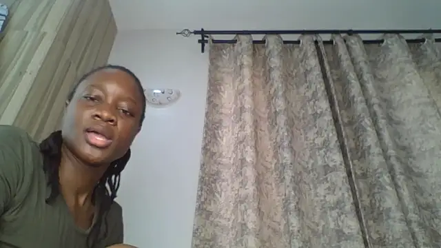 Snapshot of sweet_sassy_ chatting on 11-01-25, 04:25 sweet sassy online show from 11-01-25, 04:25