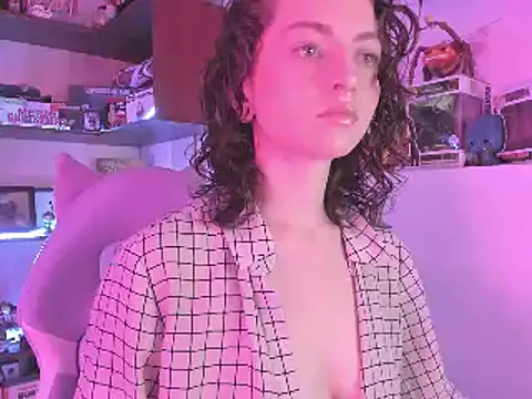 Snapshot of Agathaks chatting on 01-11-25, 09:15 Agathaks online show from 01-11-25, 09:15