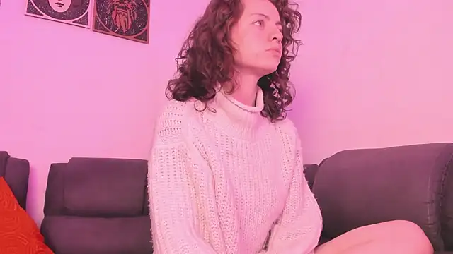 Snapshot of Agathaks chatting on 03-08-25, 01:17 Agathaks online show from 03-08-25, 01:17