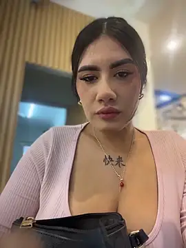 clarachanelricek online show from 11-18-25, 07:29