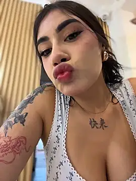 clarachanelricek online show from 12-15-25, 07:29