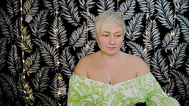 Olivia playful online show from 01-07-25, 12:41