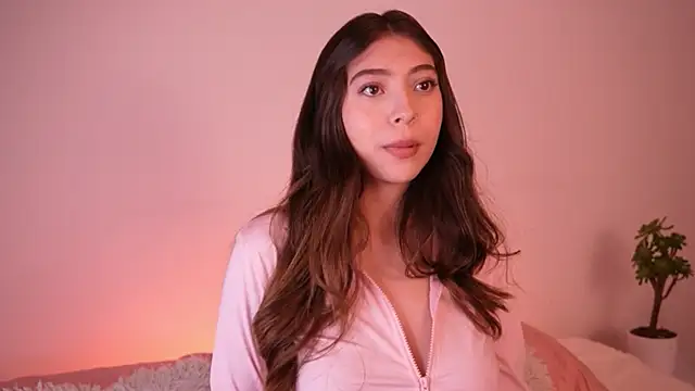 Snapshot of annie24_evans chatting on 03-18-25, 12:49 annie24 evans online show from 03-18-25, 12:49