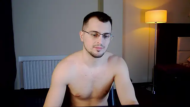 Snapshot of Friend12321 chatting on 02-16-25, 02:09 Friend12321 online show from 02-16-25, 02:09