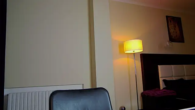 Snapshot of Friend12321 chatting on 03-20-25, 10:40 Friend12321 online show from 03-20-25, 10:40