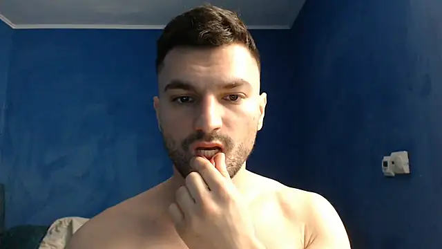 Snapshot of alex_blu chatting on 03-01-26, 10:39 alex blu online show from 03-01-26, 10:39