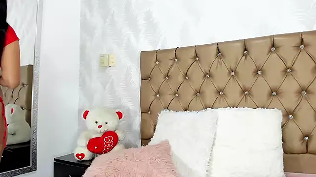 luna evaa online show from 09-09-25, 01:21