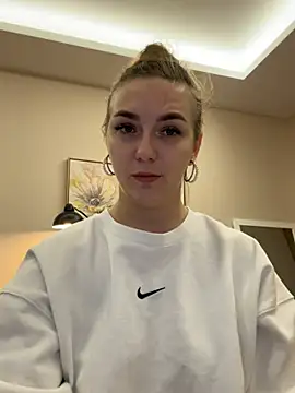 Janeee online show from 01-20-25, 10:07