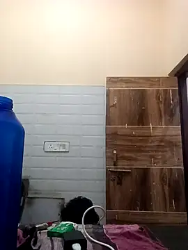 Snapshot of Lent_Medium chatting on 10-20-25, 01:39 Lent Medium online show from 10-20-25, 01:39