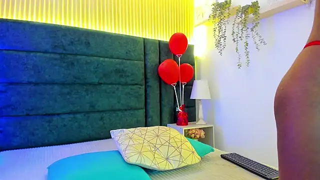 AntonellaaHot online show from 02-21-25, 08:27