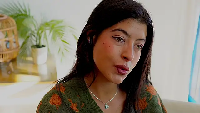 Snapshot of anabelcurvy chatting on 11-26-25, 02:40 anabelcurvy online show from 11-26-25, 02:40