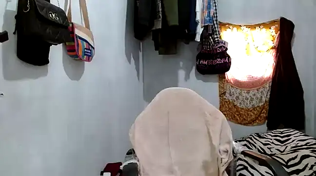 angelamarie1 online show from 03-13-25, 02:12