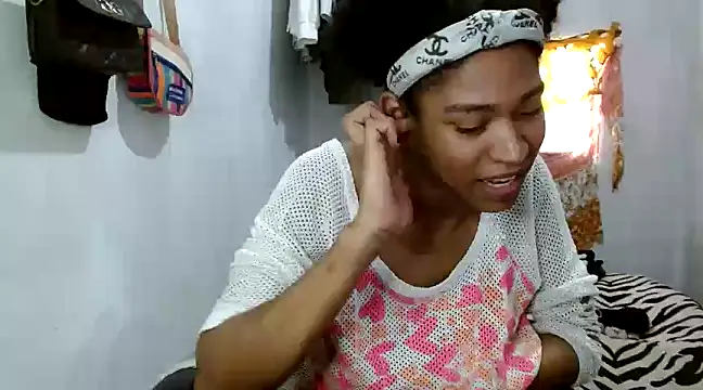 angelamarie1 online show from 03-21-25, 04:29